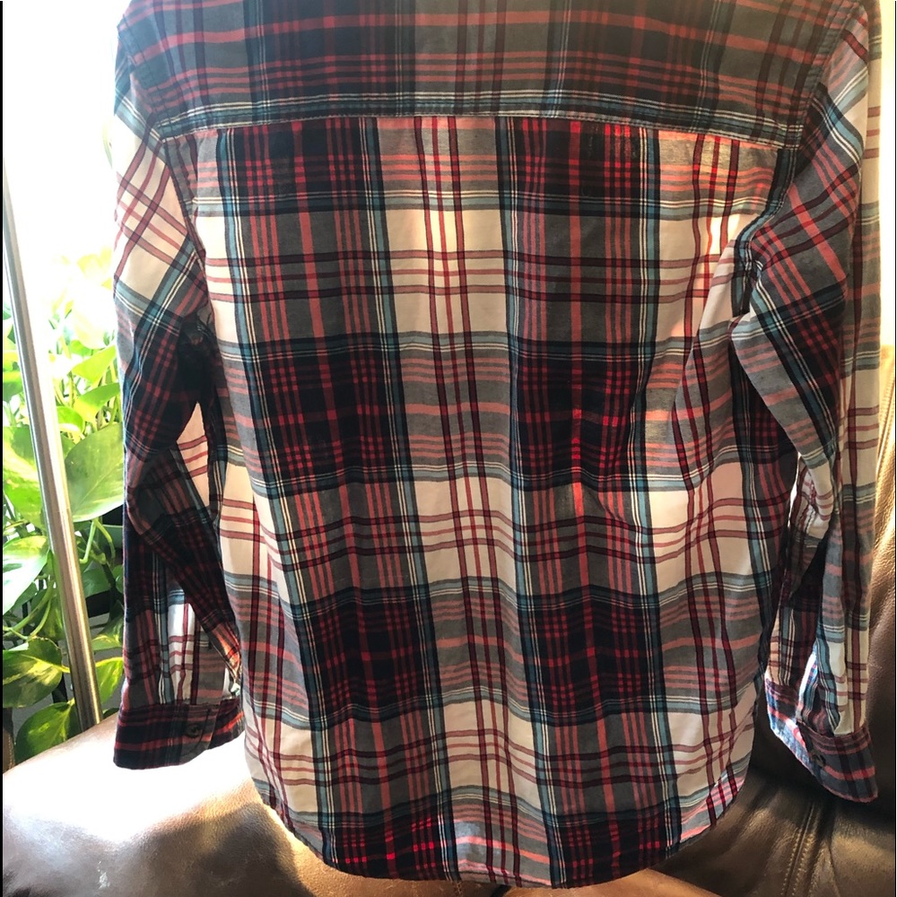 Lightweight button down - Picture 3 of 5